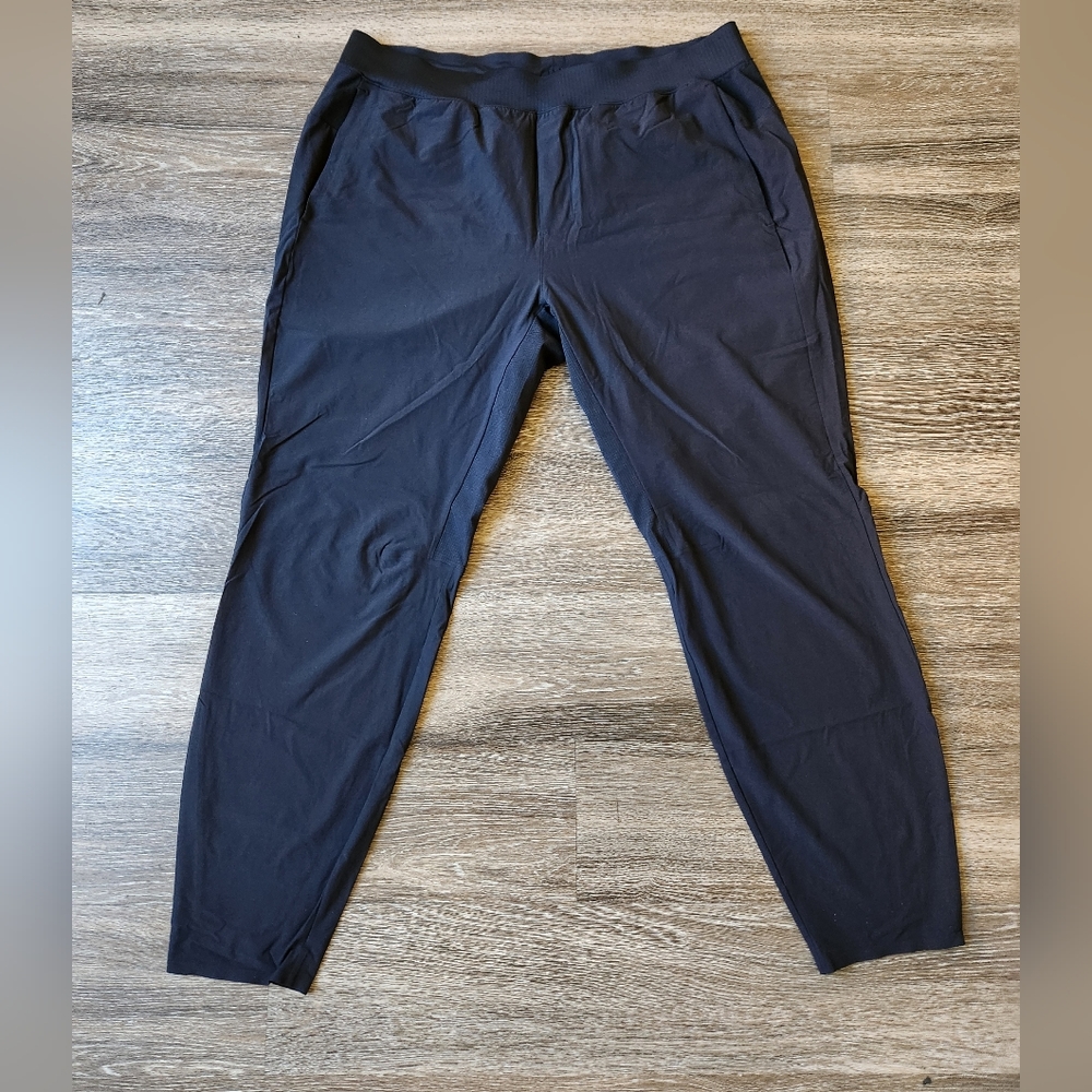 Lululemon yoga pants